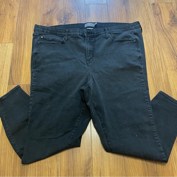 Torrid Sky High Skinny Jeans size 24TALL - Picture 2 of 5